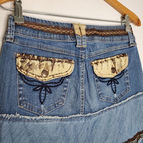 Vintage Y2K 90s 00s Candies Blue Low Rise Denim Studded Ribbon Tiered Skirt Sz 5 - Picture 8 of 9